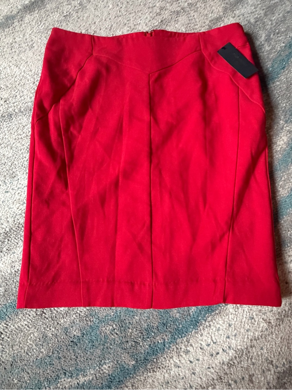 NWT Women's Size 12 Worthington Red Pencil Skirt with Tailored Seams